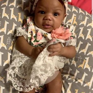 Meet your Posher, Brenda